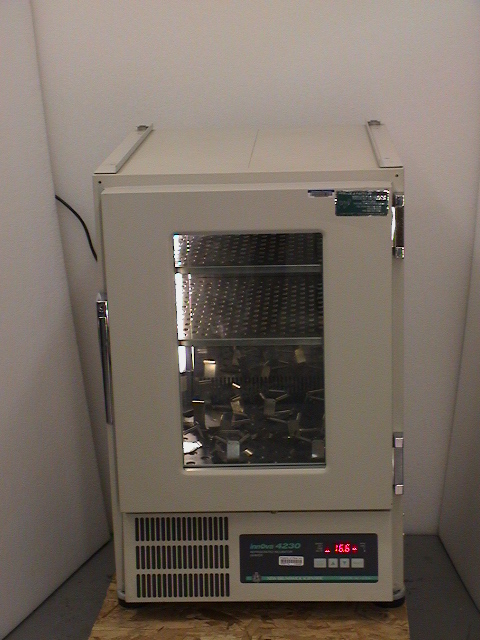 New Brunswick 4230 refrigerated incubator shaker
